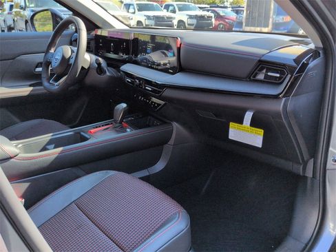 New 2026 Nissan Kicks SR w/ Cold Weather Package image 20