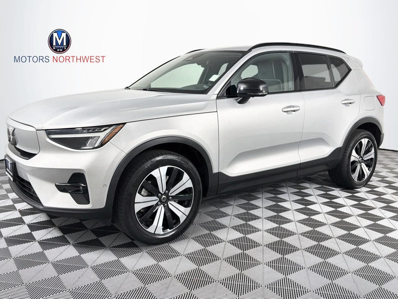 Used 2023 Volvo XC40 Recharge Plus AWD/4WD image 1