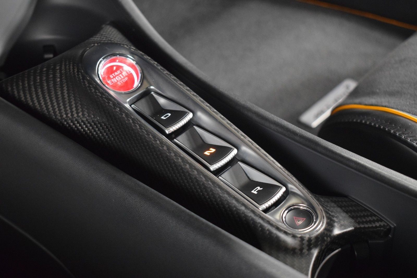 Used 2024 McLaren Artura RWD image 29