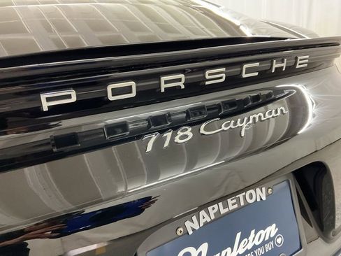 Used 2017 Porsche 718 Cayman RWD image 22