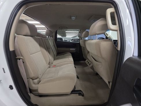Used 2009 Toyota Tundra 4x4 CrewMax image 11