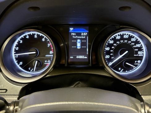 Used 2023 Toyota Camry SE image 16