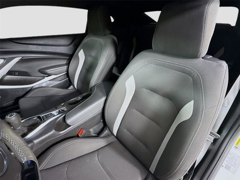 Used 2021 Chevrolet Camaro LT w/ 1LE Track Performance Package RWD image 19