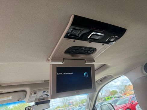 Used 2016 Cadillac Escalade ESV Premium AWD/4WD image 14