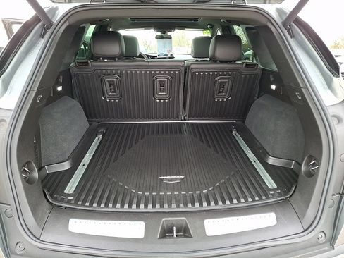 Used 2023 Cadillac XT5 Premium Luxury w/ LPO, Floor Liner Package AWD/4WD image 29