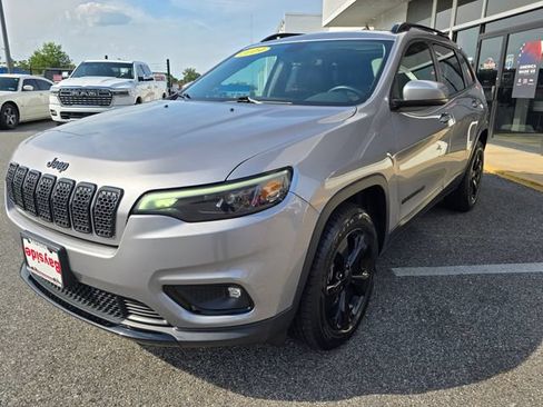 Used 2019 Jeep Cherokee Latitude Plus AWD/4WD image 26