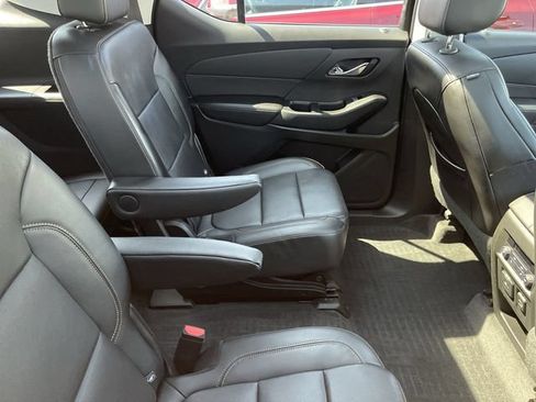 Used 2019 Chevrolet Traverse Premier w/ Redline Edition AWD/4WD image 11