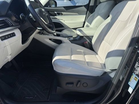Certified 2022 Kia Telluride EX w/ EX Premium Package image 21