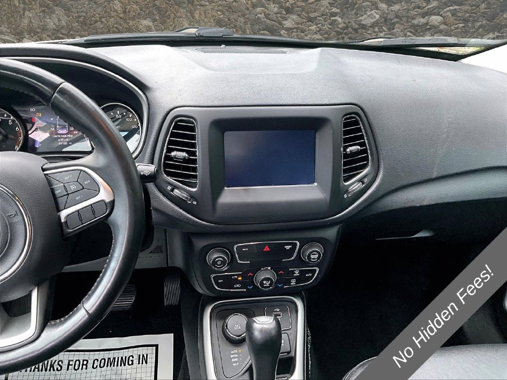 Used 2019 Jeep Compass Latitude w/ Popular Equipment Group AWD/4WD image 6