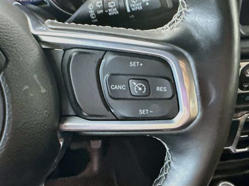 Used 2022 Jeep Wrangler Unlimited Sahara w/ Cold Weather Group AWD/4WD image 25