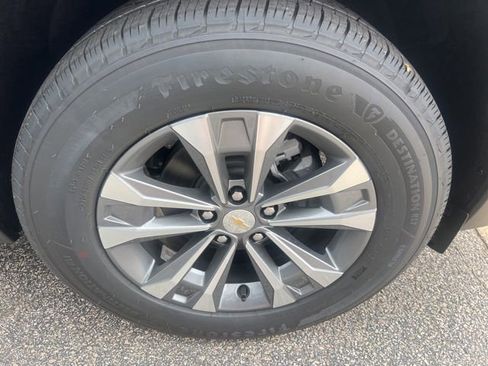 New 2026 Chevrolet Equinox LT FWD image 8