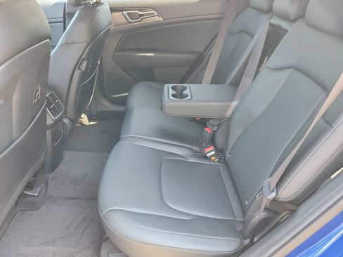 Used 2023 Kia Sportage EX FWD image 12