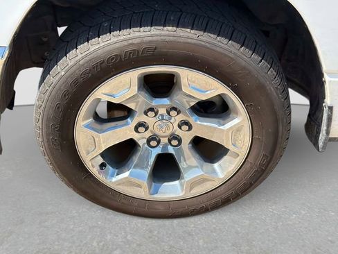 Used 2020 RAM 1500 Big Horn AWD/4WD image 11
