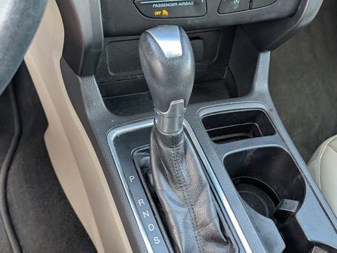 Used 2017 Ford Escape SE w/ SE Leather Comfort Package image 28