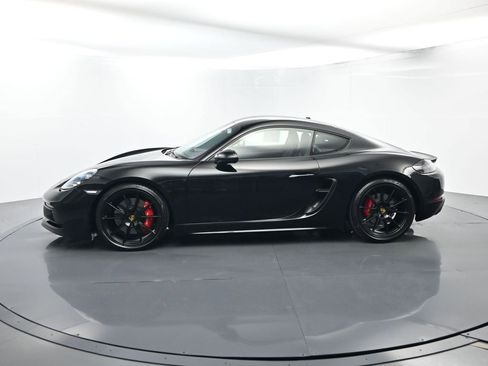 Used 2024 Porsche 718 Cayman GTS image 2