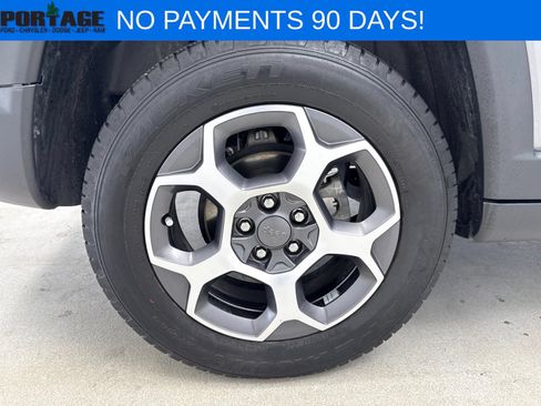 Used 2022 Jeep Compass Trailhawk w/ Trailhawk Elite Group AWD/4WD image 45