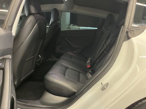 Used 2022 Tesla Model 3 Performance image 27