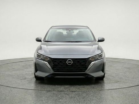 Used 2025 Nissan Sentra SV image 2