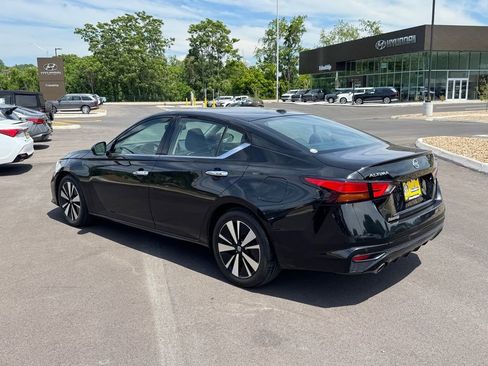 Used 2019 Nissan Altima 2.5 SL FWD image 4