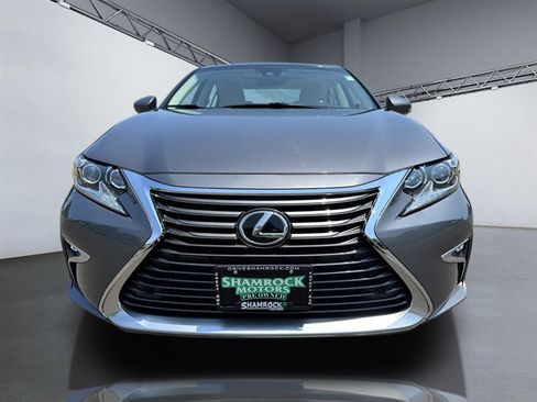 Used 2016 Lexus ES 350 w/ Luxury Package w/Wood Trim FWD image 9