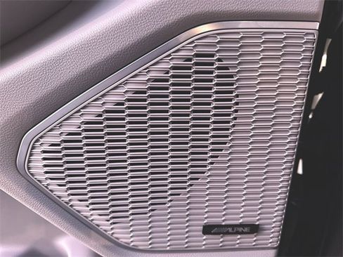 Used 2023 Jeep Grand Cherokee Overland image 25