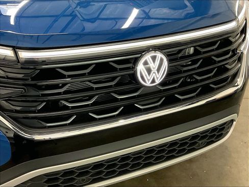 New 2025 Volkswagen Atlas Cross Sport SE image 33