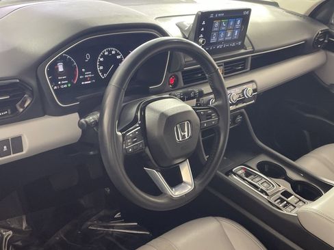 Used 2024 Honda Pilot EX-L image 11