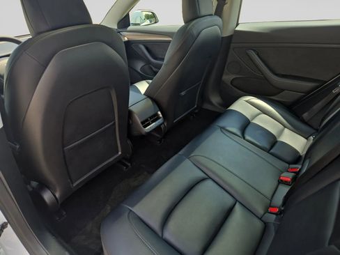 Used 2023 Tesla Model 3 Standard Range RWD image 28