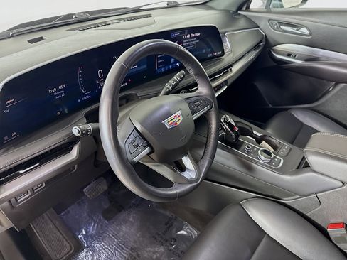 Used 2024 Cadillac XT4 Premium Luxury AWD/4WD image 8