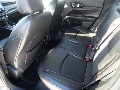 Used 2022 Jeep Compass Trailhawk image 21