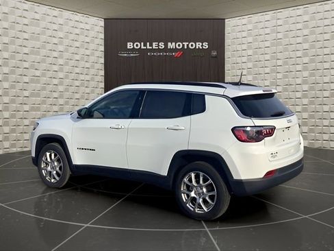 Certified 2022 Jeep Compass Latitude image 7