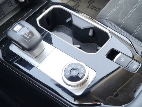 Used 2025 Mitsubishi Outlander AWD image 19