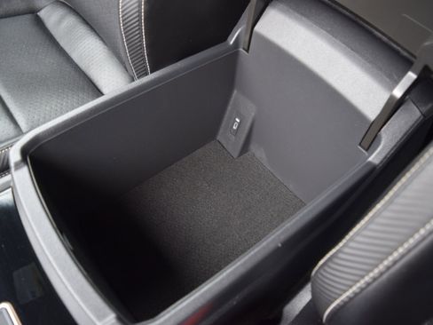 Used 2022 Volkswagen Atlas Cross Sport SE image 31