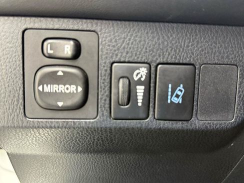Used 2017 Toyota RAV4 Limited AWD/4WD image 22