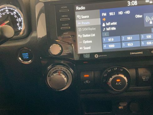 Certified 2022 Toyota 4Runner TRD Off-Road AWD/4WD image 17