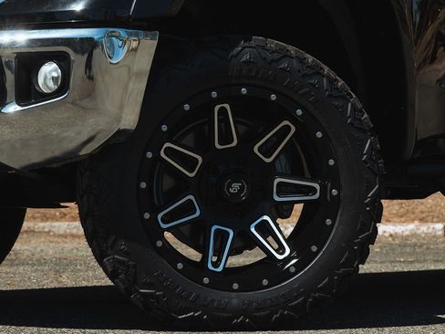 Used 2014 Toyota Tundra SR5 image 2