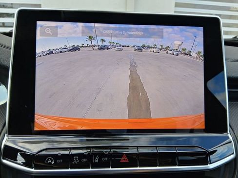 New 2026 Jeep Compass Latitude image 18