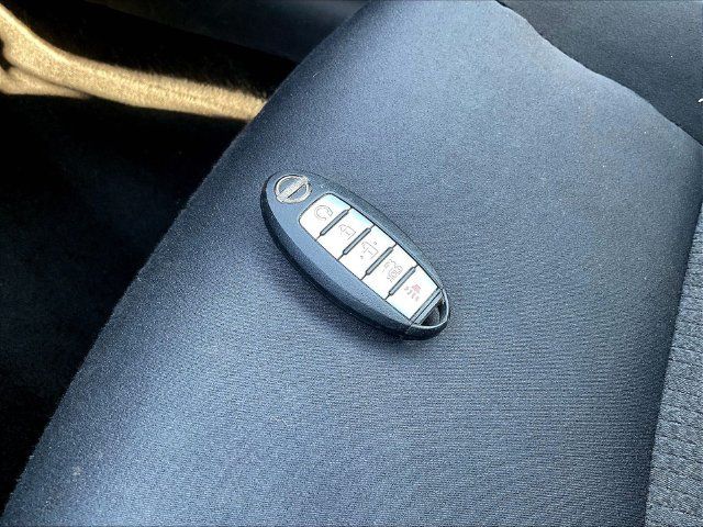 Used 2025 Nissan Altima 2.5 SV FWD image 33