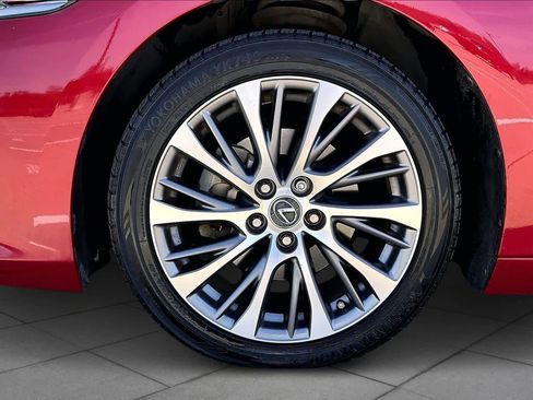 Used 2019 Lexus ES 350 Luxury w/ Accessory Package 2 image 11