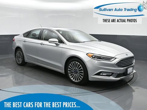 Used 2017 Ford Fusion SE image 1