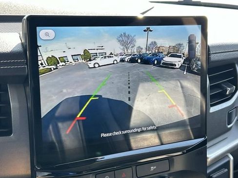 Used 2024 Ford Expedition Max XLT image 28