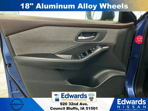 Used 2022 Nissan Rogue SV AWD/4WD image 22