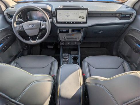 Used 2025 Ford Maverick Lobo image 18