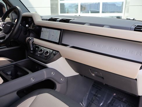 Certified 2023 Land Rover Defender 110 X-Dynamic SE image 30