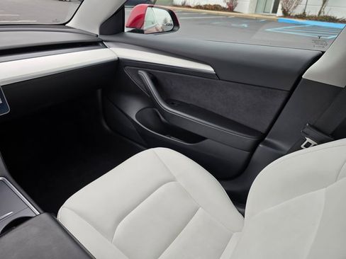 Used 2021 Tesla Model 3 Standard Range Plus image 25