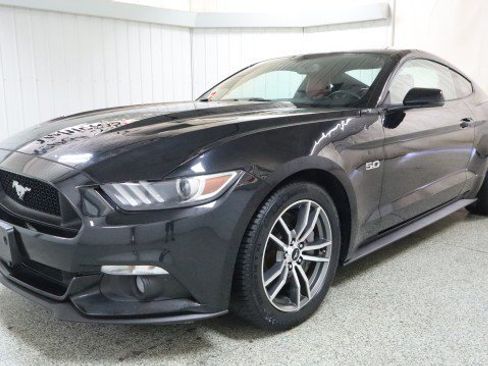 Used 2017 Ford Mustang GT Premium w/ Equipment Group 401A RWD image 2