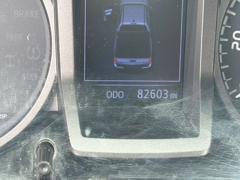 Used 2018 Toyota Tacoma TRD Off-Road RWD image 10