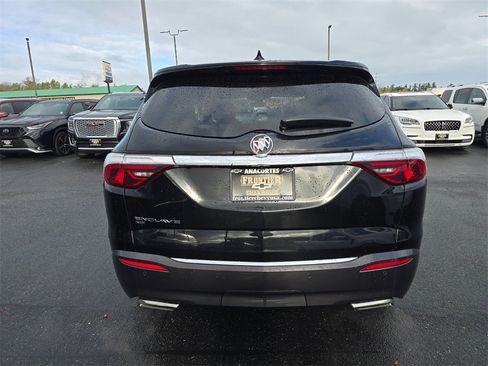 Used 2023 Buick Enclave Essence image 5