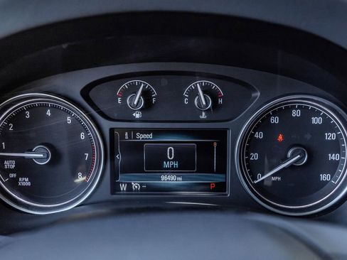 Used 2019 Buick Enclave Essence image 26