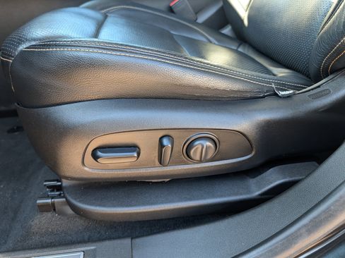 Used 2018 GMC Acadia SLT image 19